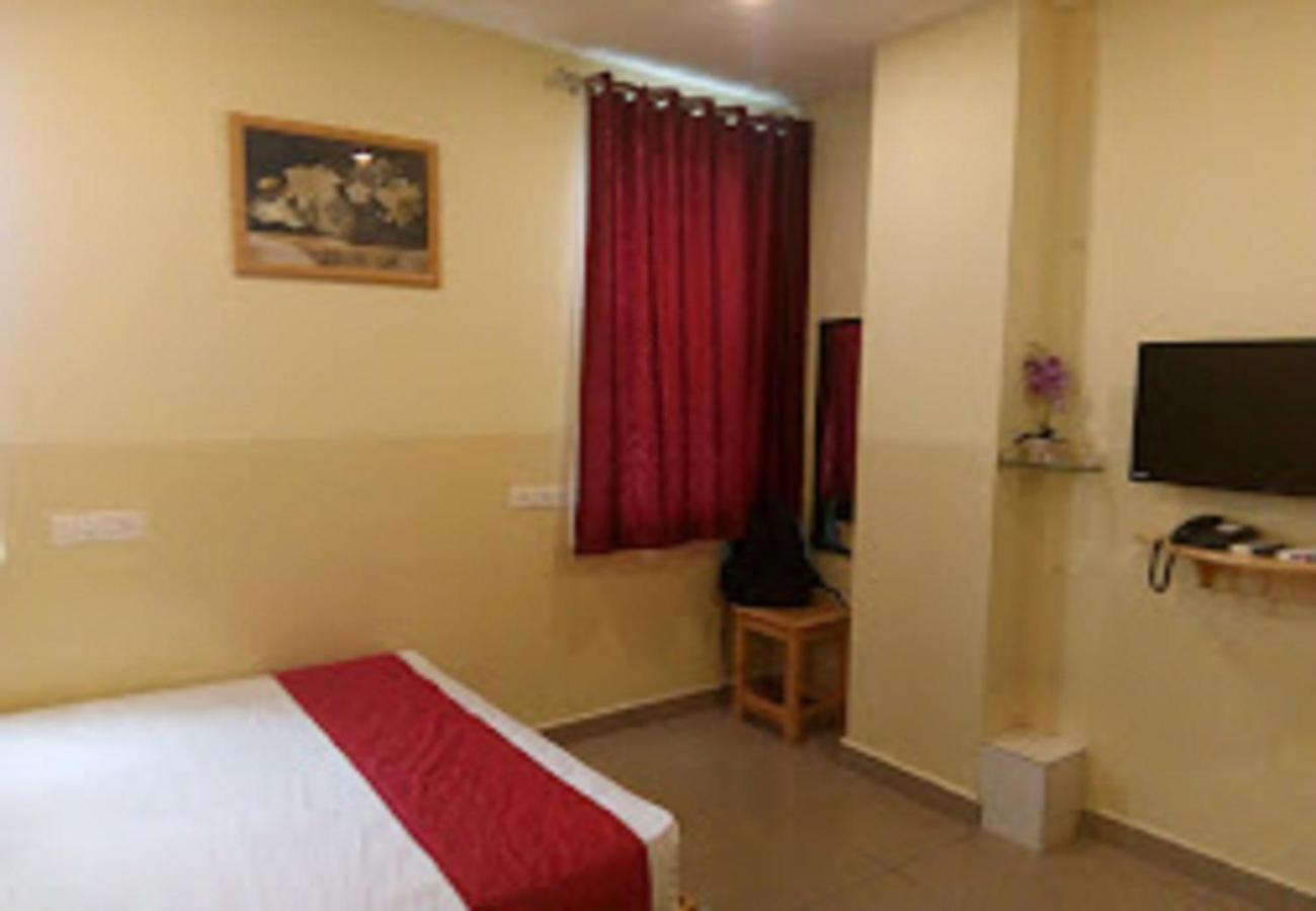 Chaplin Hotel Pondicherry Eksteriør bilde